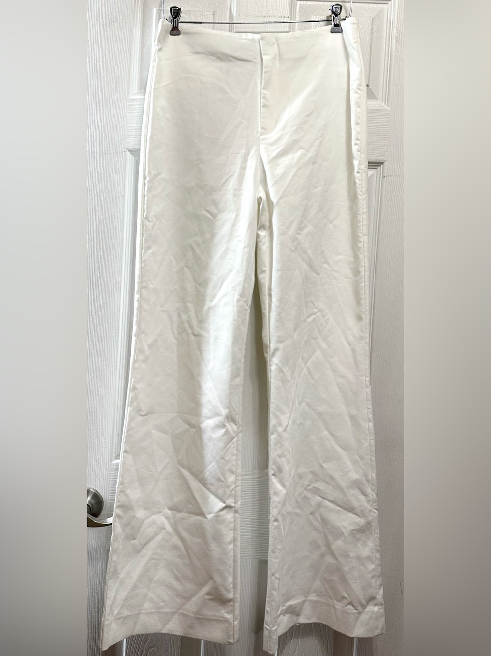 Zara Women’s Cream Straight-Leg Chinos